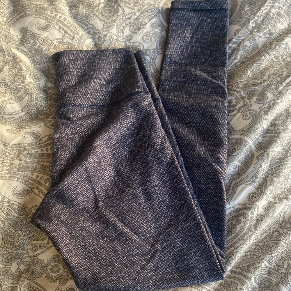 TNA houndstooth leggings perfect condition